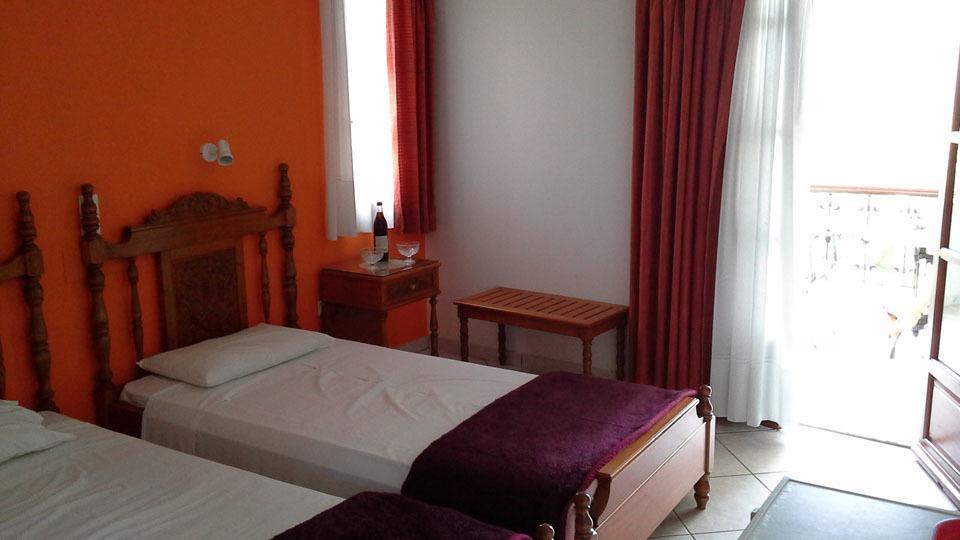 Hotel Agnanti Ágios Konstantínos エクステリア 写真